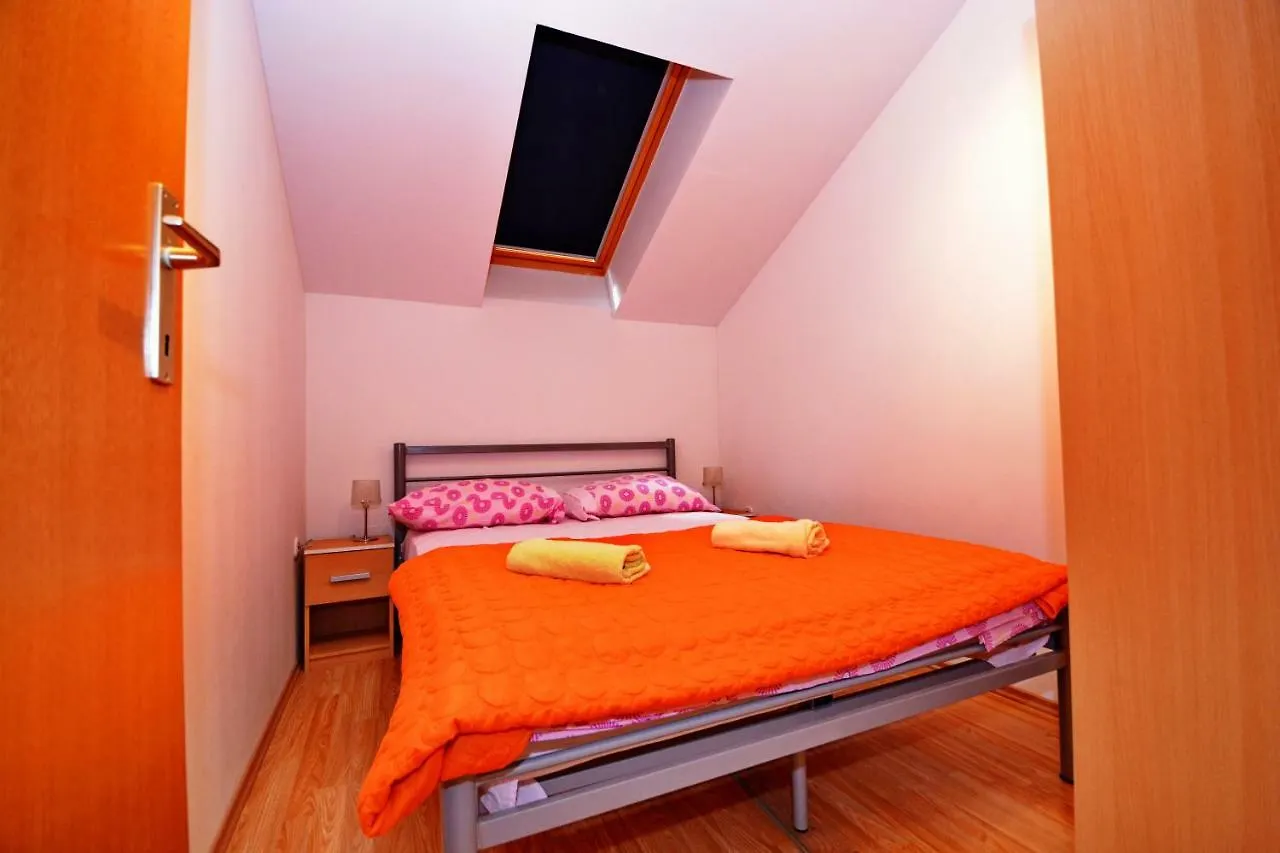 Apartment Blue Sali